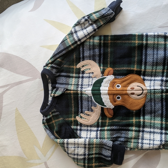 *4/$20* Children's Place Fleece Footed Onesie - Picture 2 of 5